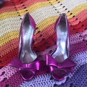 Paris Hilton heels 6M hot pink 4” bow metallic